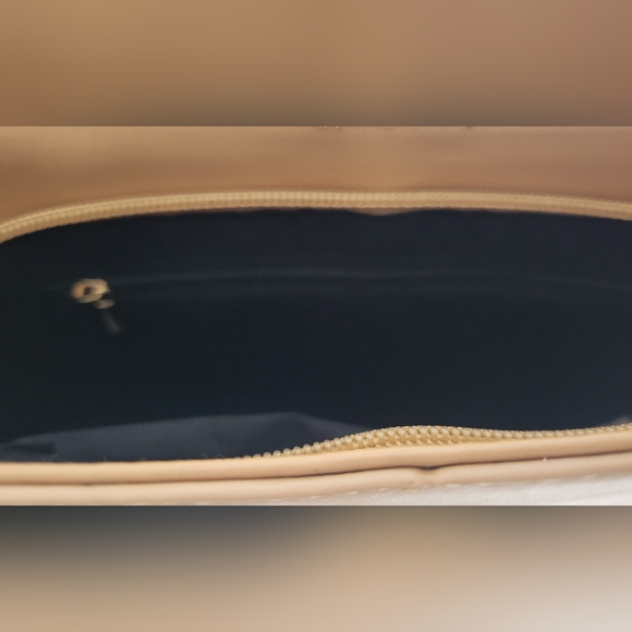 NWOT - Messner Shoulder Bag - Picture 8 of 9